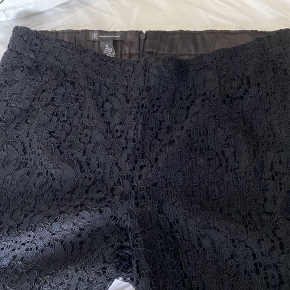 Beautiful dress pants color black edges perfect for night or day - Picture 2 of 4